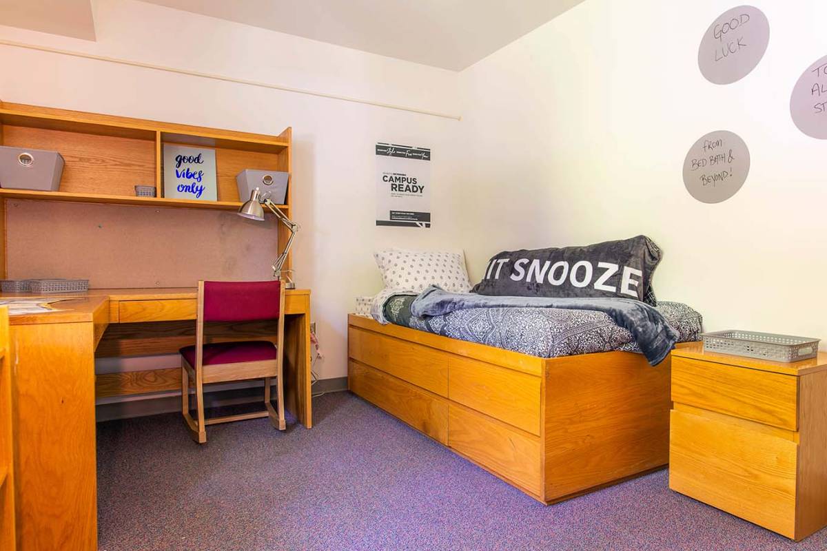 Innis College bedroom.