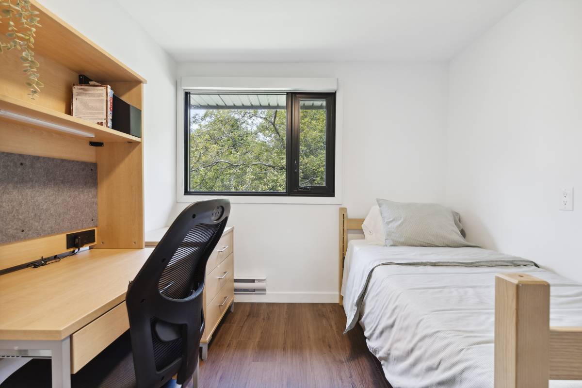 UTM townhouse bedroom.