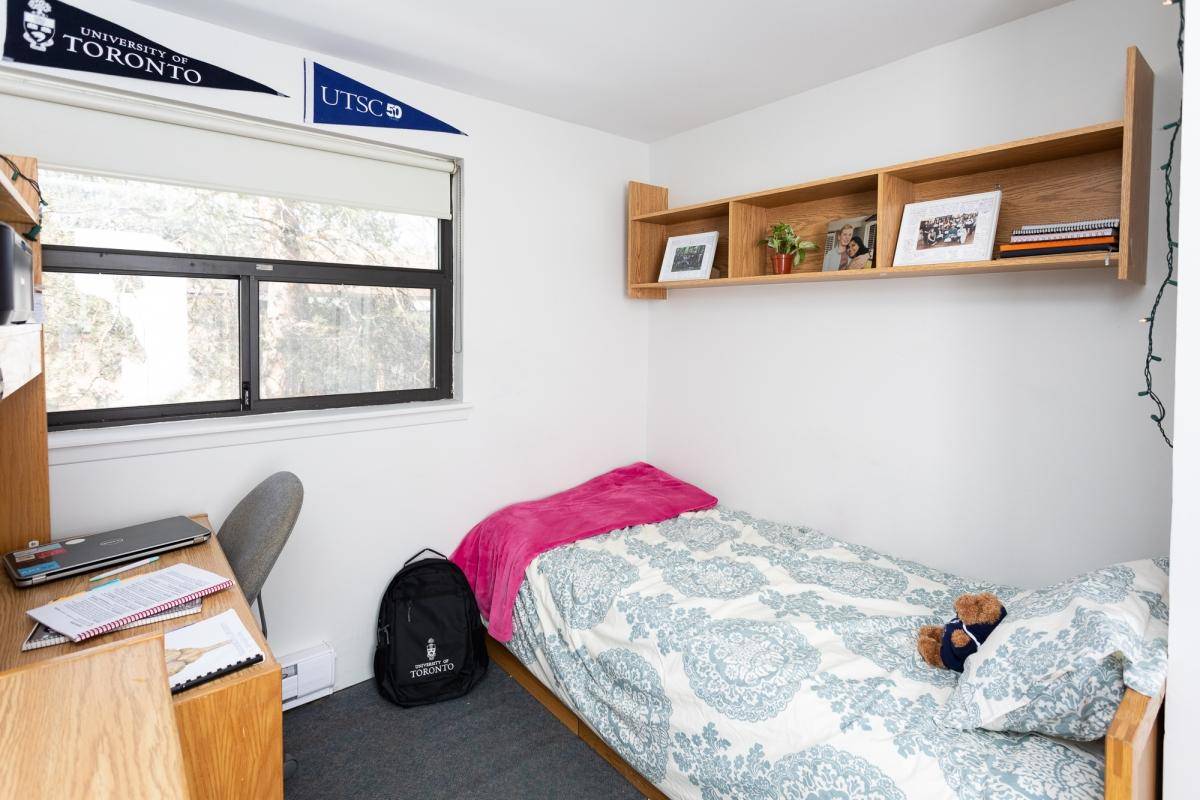 UTSC townhouses bedroom.