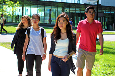 Students walking on U of T Mississauga Campus